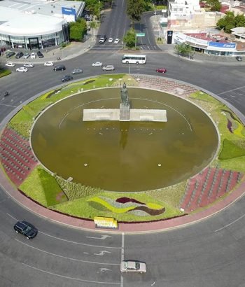 La Glorieta Minerva en Guadalajara es uno de los puntos más reconocibles de la ciudad, la cual es punto de encuentro para festejar triunfos deportivos.