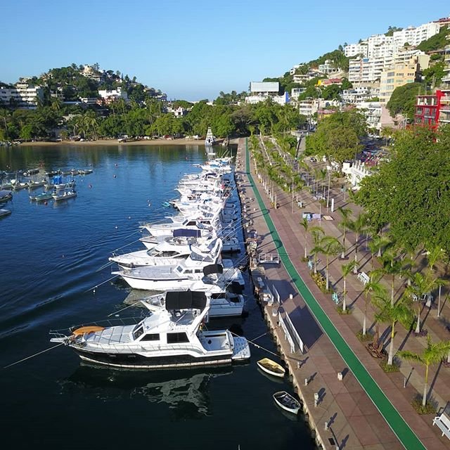 Paseo del pescador en el Acapulco tradicional