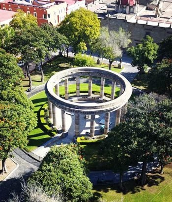 La Rotonda de los jaliscienses ilustres en Guadalajara