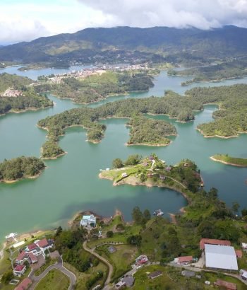 Embalse de Guatape desde las alturas