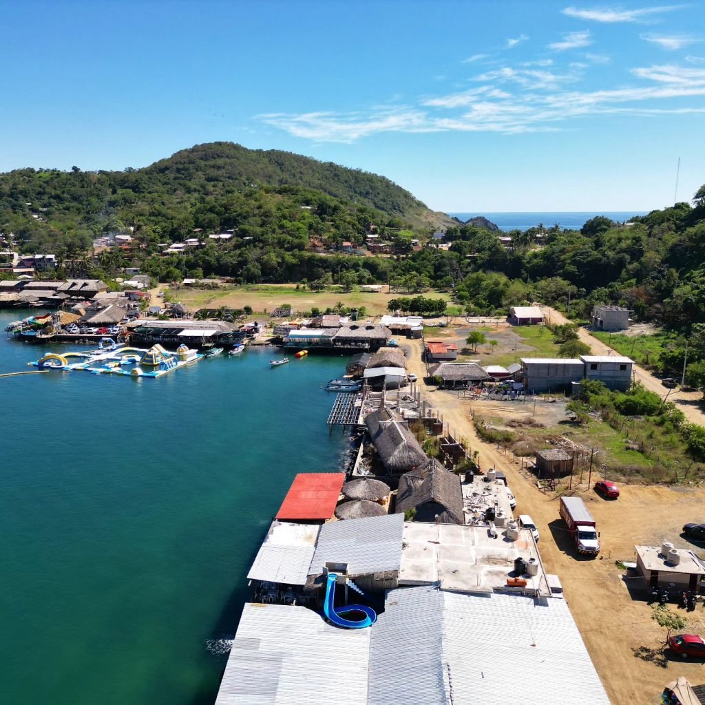 Puerto Vicente Guerrero: paz y tradición costera desde el cielo