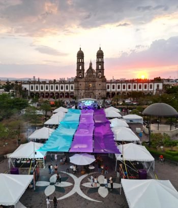 Puesta de sol en el centro de Zapopan