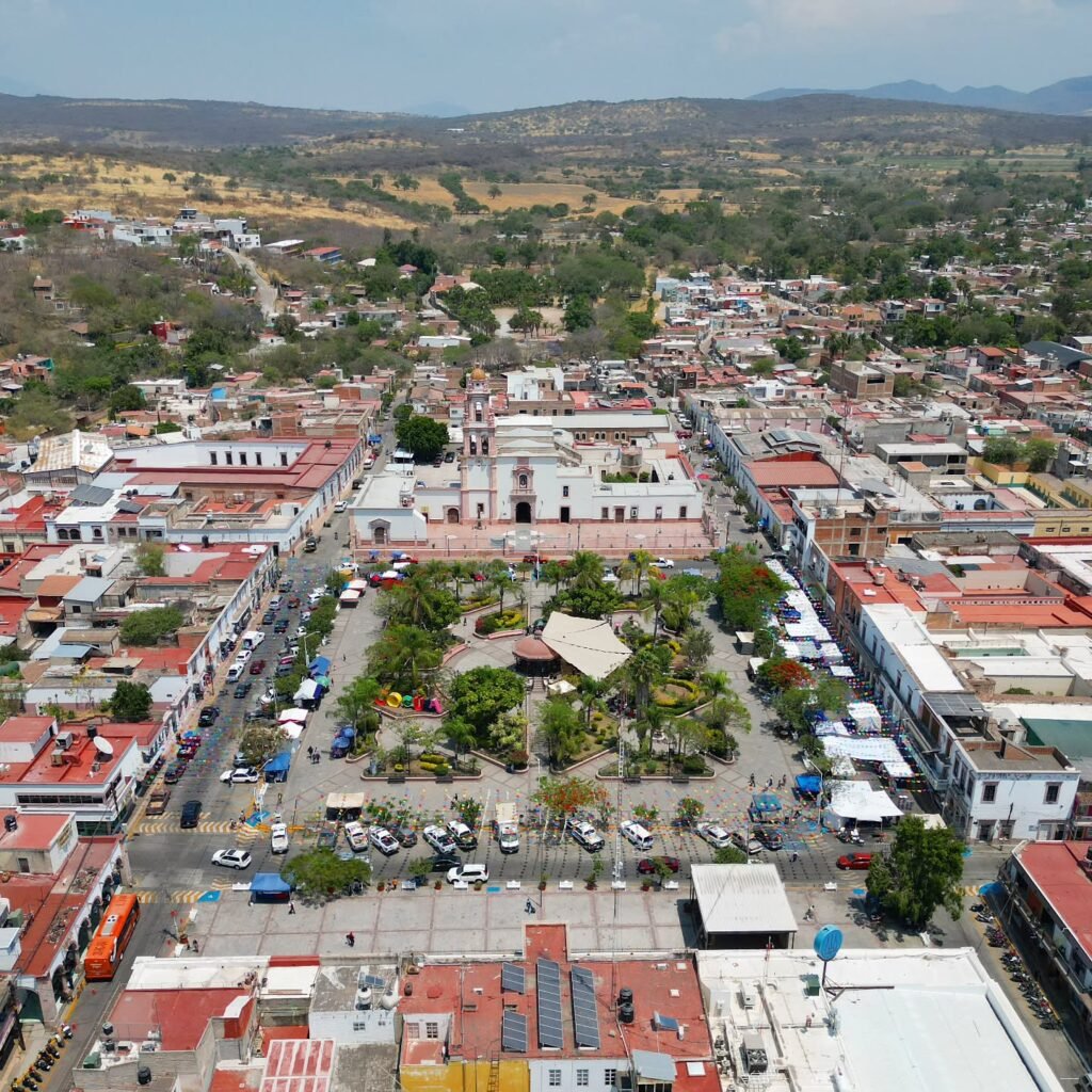 Vista aérea de la plaza principal de Cocula cuna nacional del mariachi #jalisco #drone #dronestagram #dronelife