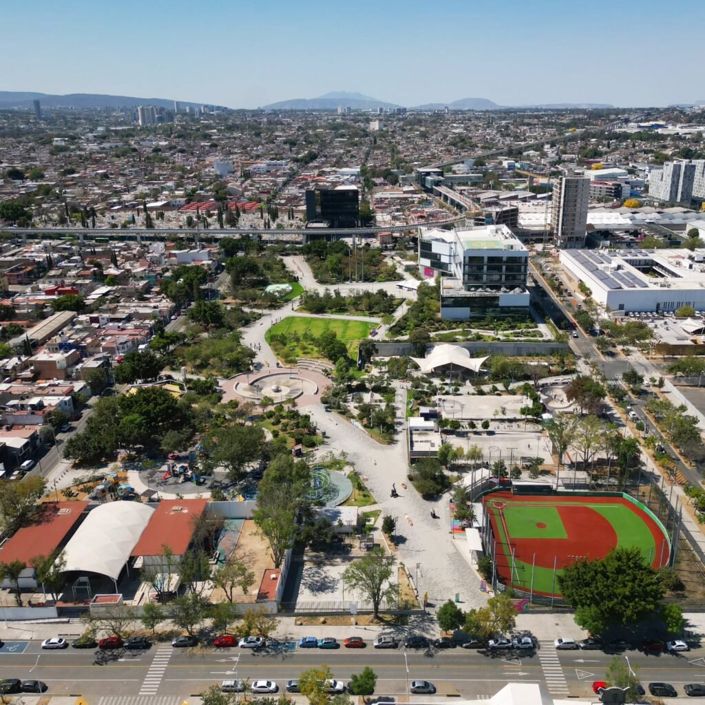 Zapopan desde el Cielo: Un Vistazo al Espectacular Parque de las Niñas y los Niños