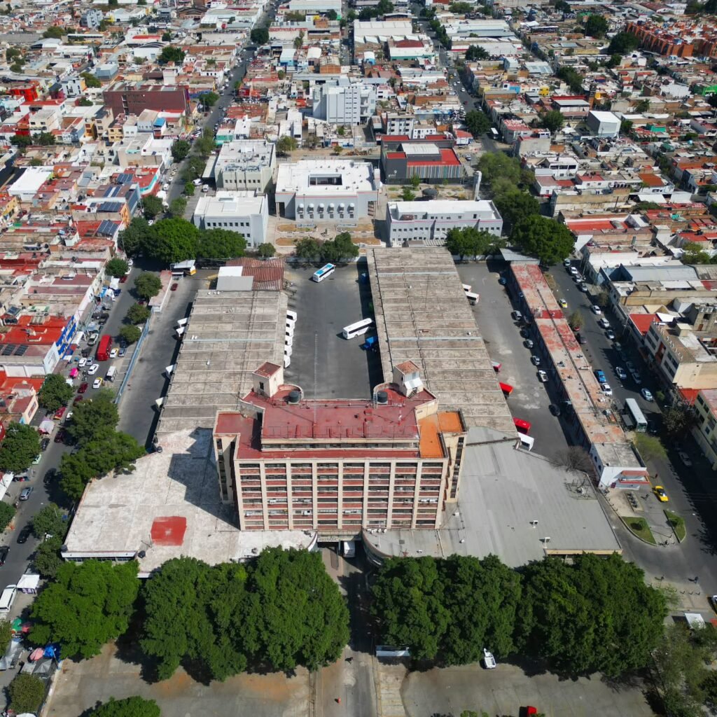 La Antigua Central Camionera de Guadalajara: Un Legado Urbano desde el Cielo